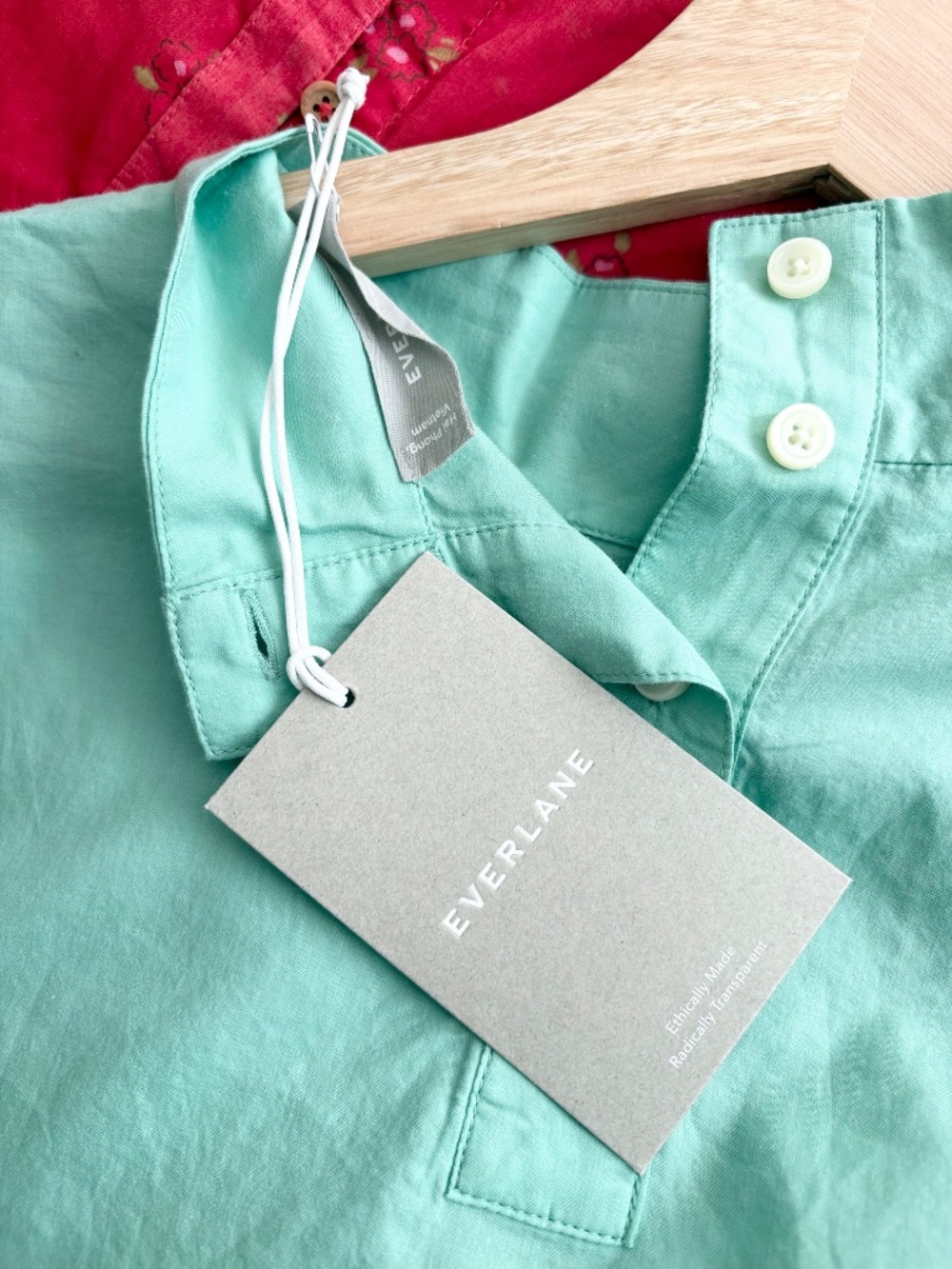 Everlane wing shoulder mock neck green blouse - Picture 6 of 6